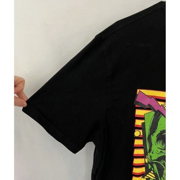 Black Pyramid Mens Graphic T-shirt Size Large Black And Neon Skull Graphic Logo - Picture 4 of 7